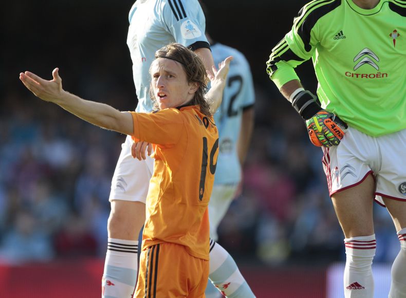 El jugador del Real Madrid Luka Modric encabeza la escuadra de Croacia que competir&aacute; en el grupo A de la Copa del Mundom contra Brasil, Camer&uacute;n y M&eacute;xico. (Foto de AP/Lalo R. Villar)