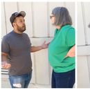 Sois mexicanos, violadores y animales: Mujer insulta a un jardinero y a su madre en EE.UU.