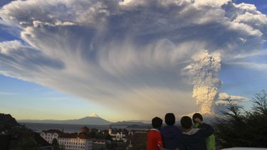 erupcion de volcan chileno calbuco se extendera en el tiempo