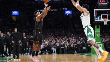 Butler aporta 24 y Heat doblega a Celtics