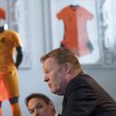 Koeman promete estilo ofensivo al volver como DT de Holanda
