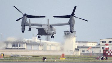 ARCHIVO - Un CV-22 Osprey del ejército estadounidense despega de la base Iwakuni, prefectura Yamaguchi, en el oeste de Japón, el 4 de julio de 2018. (Kyodo News vía AP, Archivo)