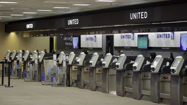 Más de 1,3 millones solicitan ayuda por desempleo en EEUU