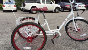 cespedes suma bicicleta a coleccion