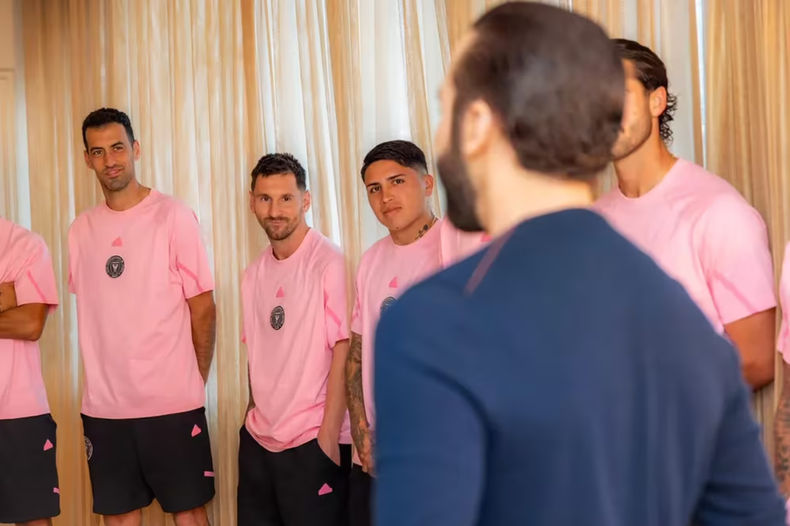 Messi Bukele.png
