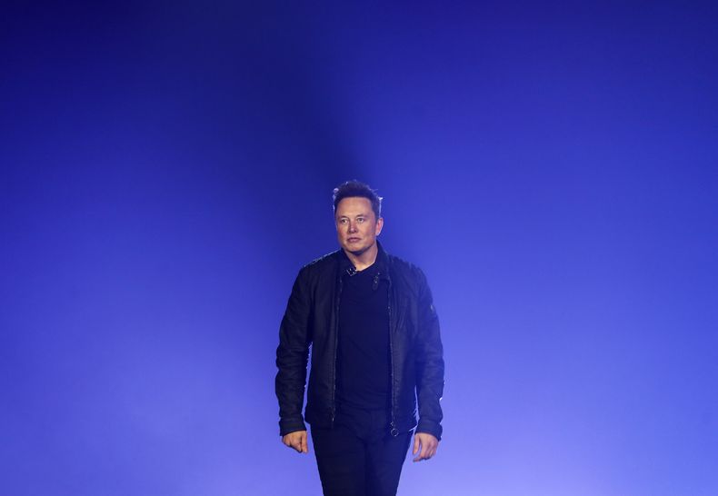 AMN-GEN TWITTER-MUSK