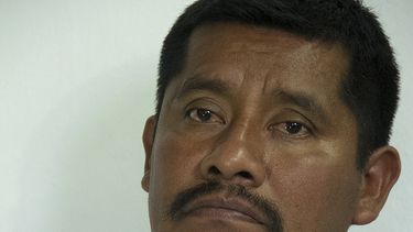 americateve | En esta fotograf&iacute;a del 24 de septiembre de 2013, Alberto Patishtan, un profesor ind&iacute;gena tzotzil que seg&uacute;n organizaciones nacionales e internacionales ha estado 13 a&ntilde;os en prisi&oacute;n de manera injusta acusado de participar