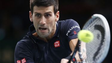 americateve | Novak Djokovic durante el encuentro en que venci&oacute; a Milos Raonic en la final del Masters de Par&iacute;s el 2 de noviembre del 2014. (AP Foto/Michel Euler)