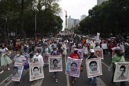 expertos: nuevos obstaculos a la justicia en caso ayotzinapa