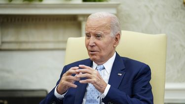 El presidente Joe Biden en la Oficina Oval de la Casa Blanca en Washington el 5 de octubre de 2023. (Foto AP /Evan Vucci)