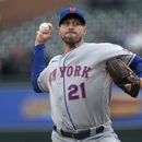 Max Scherzer de los Mets de Nueva York lanza contra los Tigres de Detroit, el miércoles 3 de mayo de 2023. (AP Foto/Paul Sancya)
