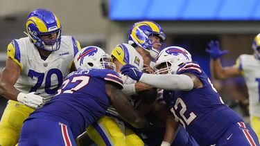 Rams necesitan mejorar en todo después de paliza ante Bills