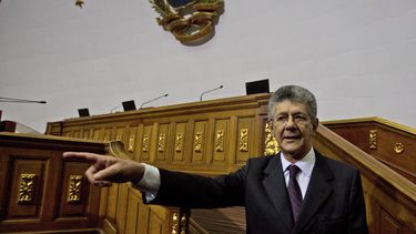 Congreso venezolano se estrenó bajo hegemonía opositora