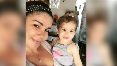 salen de cuba por amenazas los padres de la nina que murio tras una vacuna