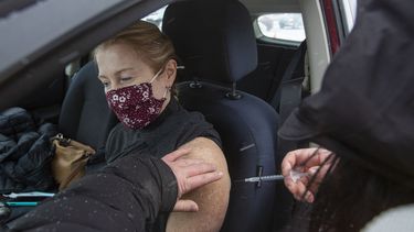 Ontario: Escuelas no informarán brote de COVID menor al 30%