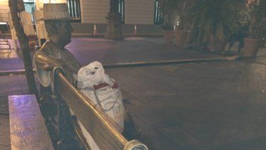 Condenan vandalismo a estatua de Tite Curet Alonso en San Juan