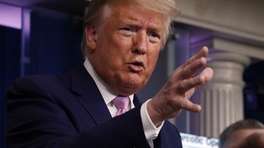 Gobierno de Trump recomienda protección facial para todos