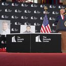 El presidente Donald Trump habla en el Kennedy Center, el miércoles 13 de agosto de 2025, en Washington. (Foto AP/Alex Brandon)