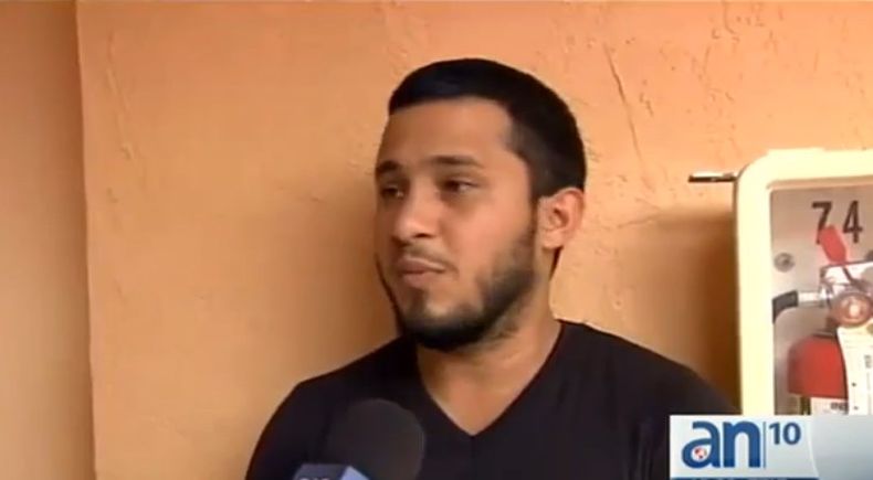 La víctima es un cubano de 24 años de edad, quien se vió confrontado por la ex pareja de su novia el cual lo atacó con un cuchillo.