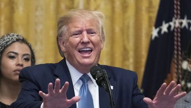 Juicio político a Trump: Emiten más órdenes de comparecencia