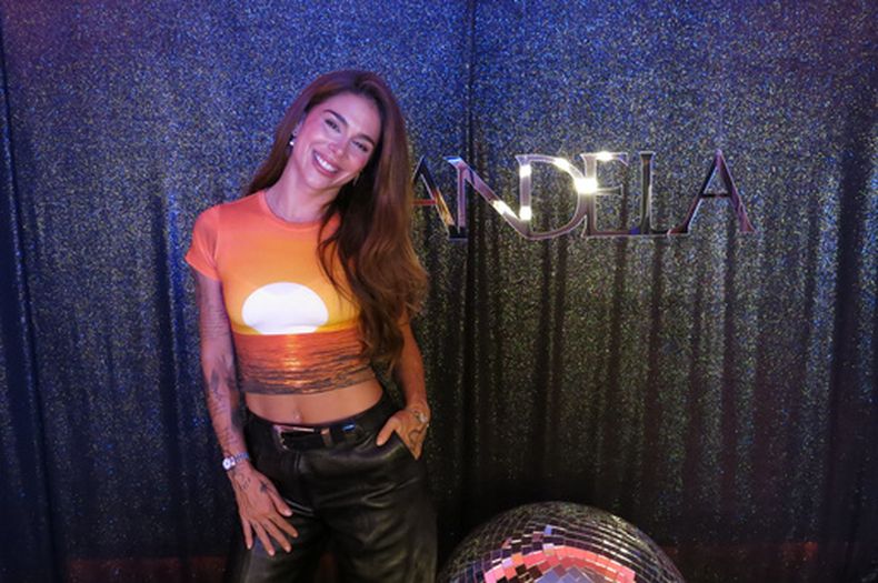 La cantautora colombiana Greeicy posa para una foto durante una entrevista para promocionar su álbum, Candela, en la Ciudad de México, el martes 26 de mayo de 2026. (Foto AP/Berenice Bautista)