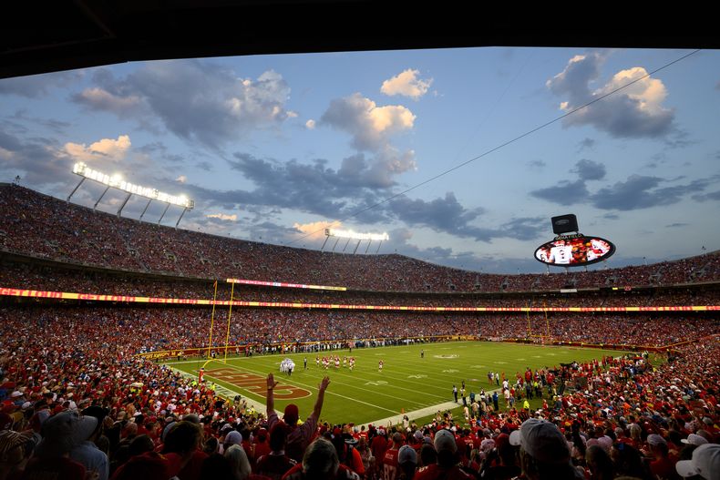 Vista del estadio Arrowhead durante el partido de la NFL entre los Chiefs de Kansas City y los Lions de Detroit, el jueves 7 de septiembre de 2023, en Kansas City, Missouri. (AP Foto/Reed Hoffmann)
