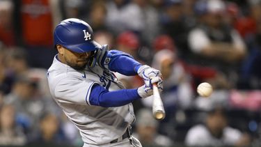 Dodgers vencen 9-4 a Nacionales; Betts dispara 2 jonrones