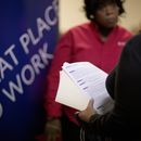 EEUU: Se elevan peticiones de ayuda por desempleo