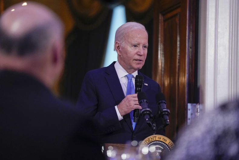 El presidente Joe Biden en la Casa Blanca en Washington, el 3 de mayo de 2023. (Foto AP /Susan Walsh)