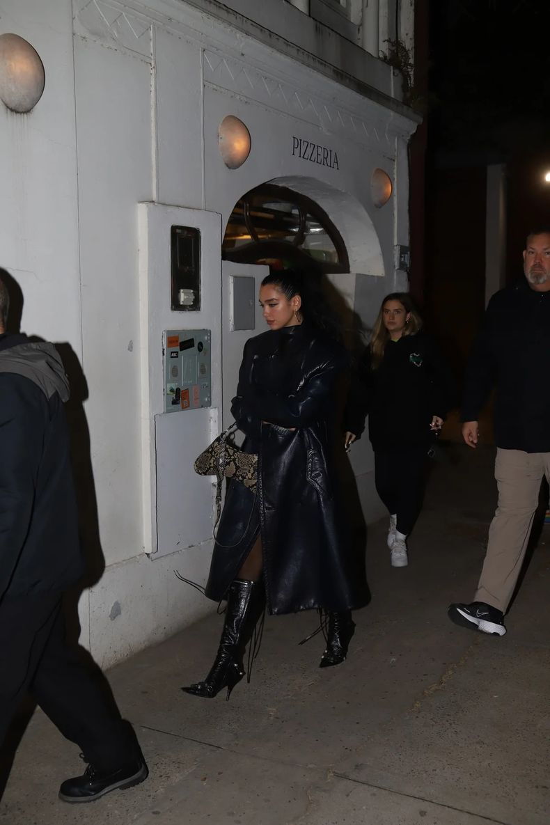 Dua Lipa brindó su segundo show en Buenos Aires y celebró el éxito con una cena (RS Fotos)