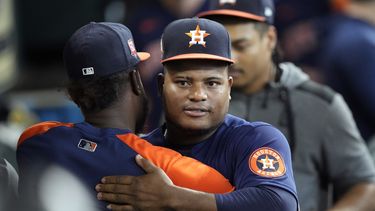 Valdez impone récord; Astros apabullan a Atléticos