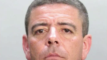 hombre acusado de manosear a una nina en un sedano´s de miami