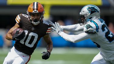 Browns vencen a Panthers con FG a 8 segundos del final
