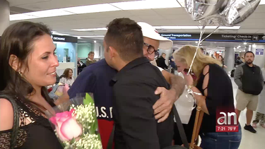 familia cubana llega a miami  gracias a la loteria internacional de visas