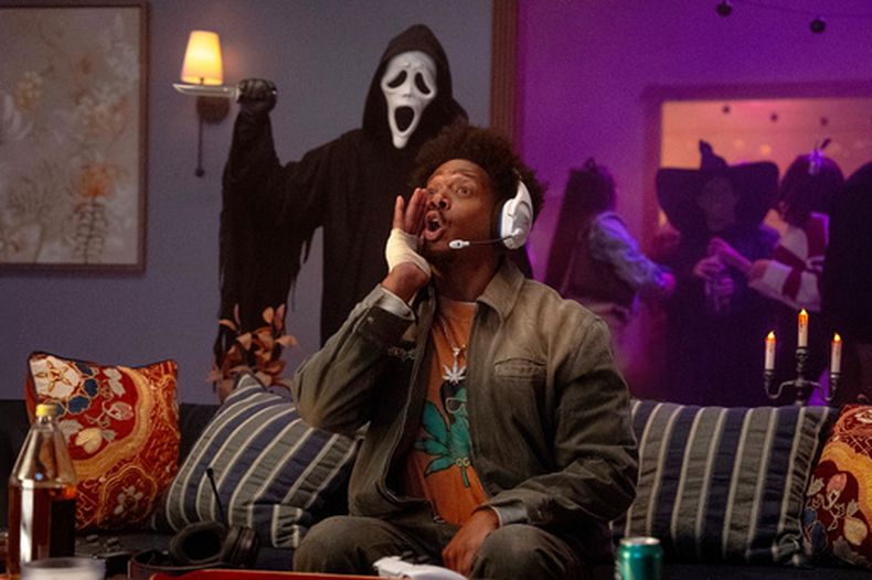 Esta imagen distribuida por Paramount Pictures muestra a Marlon Wayans en una escena de Scary Movie. (Quantrell Colbert/Paramount Pictures vía AP)