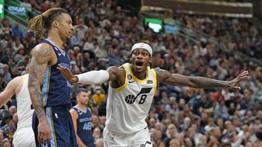 Jazz supera a disminuidos Grizzlies