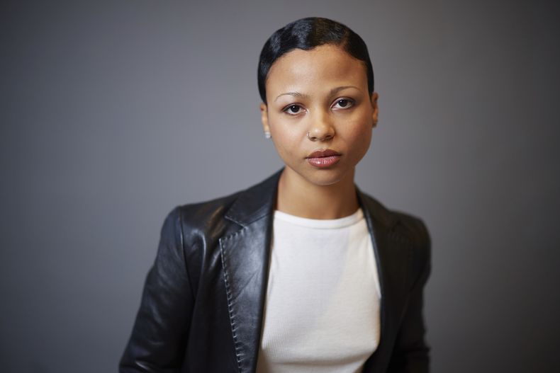 Myhala posa para un retrato el miércoles 20 de noviembre de 2024 en Nueva York. Myhala ha sido nombrada una de las artistas revelación de 2024 de The Associated Press. (Foto Matt Licari/Invision/AP)