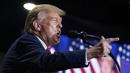 El aspirante presidencial republicano, el expresidente Donald Trump, habla en un mitin de campaña el 2 de marzo de 2024, en Richmond, Virginia. (Foto AP/Steve Helber, Archivo)