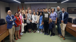 ocho familias cubanas llegan a espana para repoblar pueblos de castilla y leon