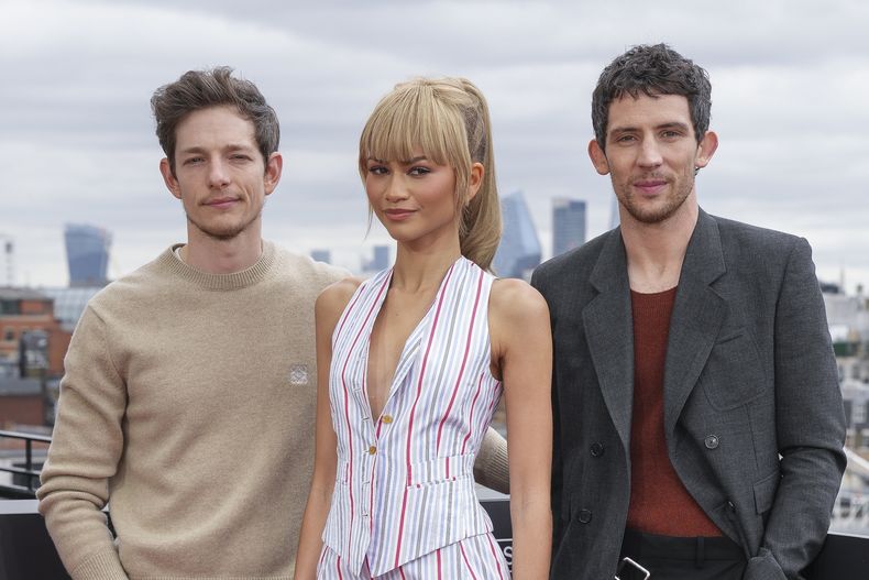 Mike Faist, de izquierda a derecha, Zendaya, y Josh OConnor posan en una sesiónde la película Challengers el 11 de abril de 2024 en Londres. (Foto Scott A Garfitt/Invision/AP)
