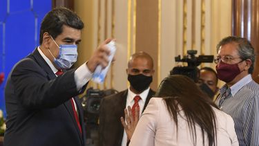 Conflicto político complica llegada de vacunas a Venezuela