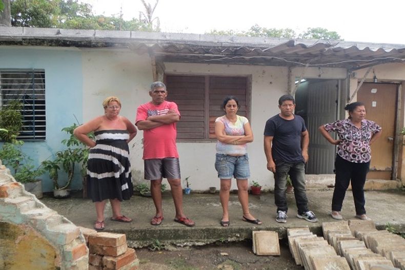 Cubanos albergados en El Yoni exigen al régimen atención material&nbsp; a sus probelmas.