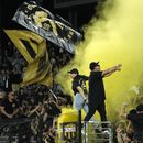Aficionados de Los Ángeles fc durante el partido de la MLS contra Seattle, el miércoles 21 de junio de 2023, en Los Ángeles. (AP Photo/Mark J. Terrill)