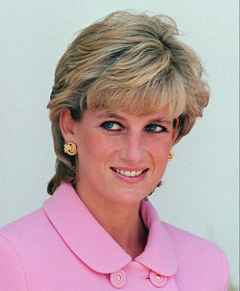 Esta fotograf&iacute;a de archivo del 24 de noviembre de 1995 muestra a la princesa Diana de Gales en una visita a Buenos Aires, Argentina. Scotland Yard dijo el martes 17 de diciembre de 2013 que no hay "pruebas fehacientes" de que las fuerzas