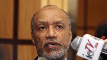 americateve | Mohamed bin Hammam, figura central en la denuncias de irregularidades en la selecci&oacute;n de las sedes de las copas mundiales del 2018 y el 2022 a Rusia y Catar, habla con la prensa el 10 de mayo del 2011 en Puerto Espa&ntilde;a, Trinidad y Tobago. Las