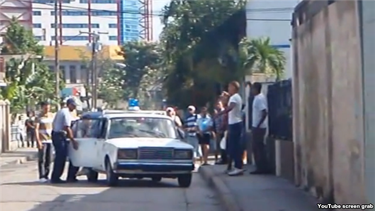 americateve | No obstante, "permanece intacta la enorme capacidad de intimidación" del régimen comunista cubano "sobre la base del espionaje masivo, la desinformación y el recurso a la violencia policial y parapolicial".