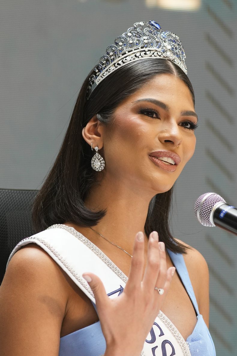 Miss Universo Sheynnis Palacios asiste a una conferencia de prensa en la Ciudad de México, el miércoles 4 de septiembre de 2024, para compartir detalles sobre el concurso de belleza que se llevará a cabo el 16 de noviembre en la capital mexicana. (Foto AP/Eduardo Verdugo)