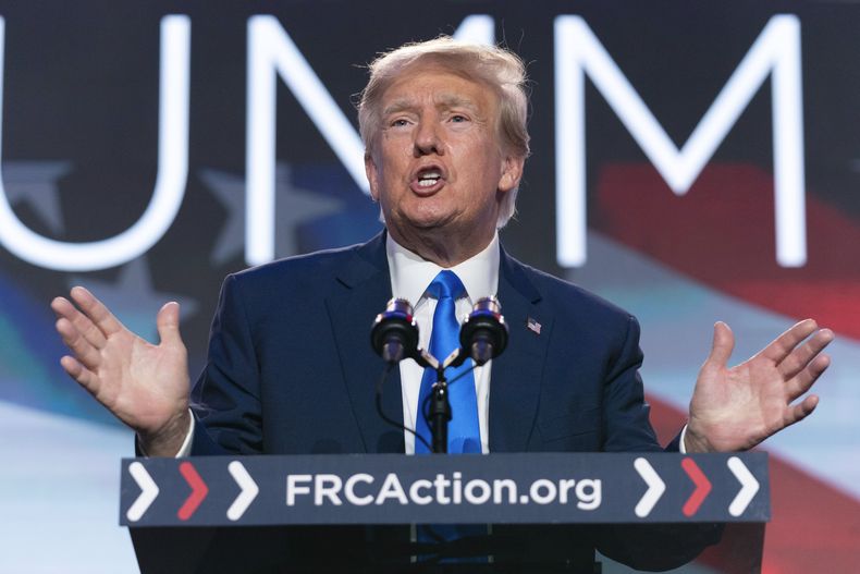 El expresidente Donald Trump durante un evento de campaña, el viernes 15 de septiembre de 2023, en Washington. (AP Foto/Jose Luis Magana)