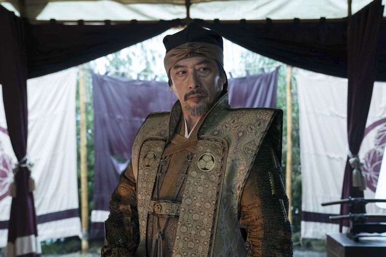Esta imagen proporcionada por FX muestra a Hiroyuki Sanada en una escena de Shogun. (Katie Yu/FX vía AP)