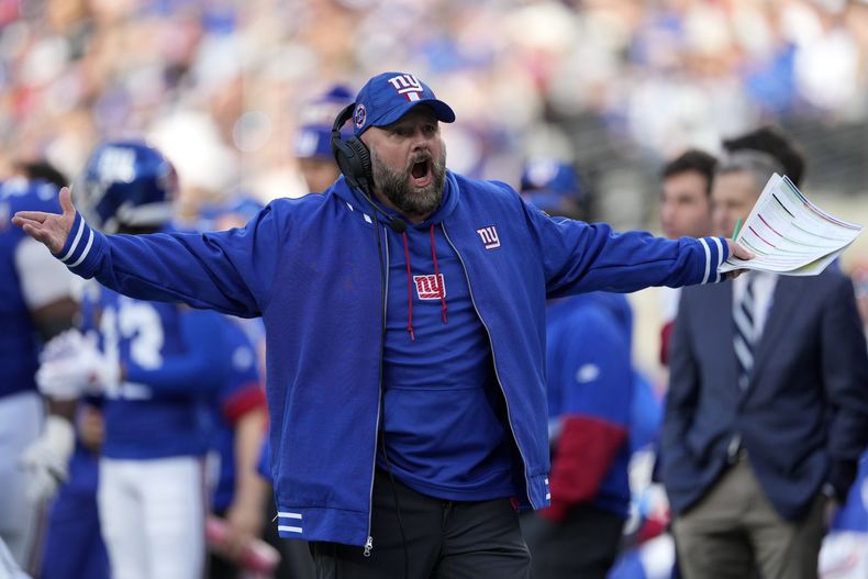 El entrenador de los Giants de Nueva York Brian Daboll durante el partido contra los Colts de Indianápolis, el domingo 29 de diciembre de 2024. (AP Foto/Seth Wenig)